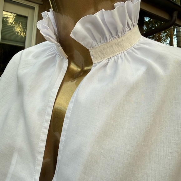 A shirt thing~ Blouse - Picture 3 of 5